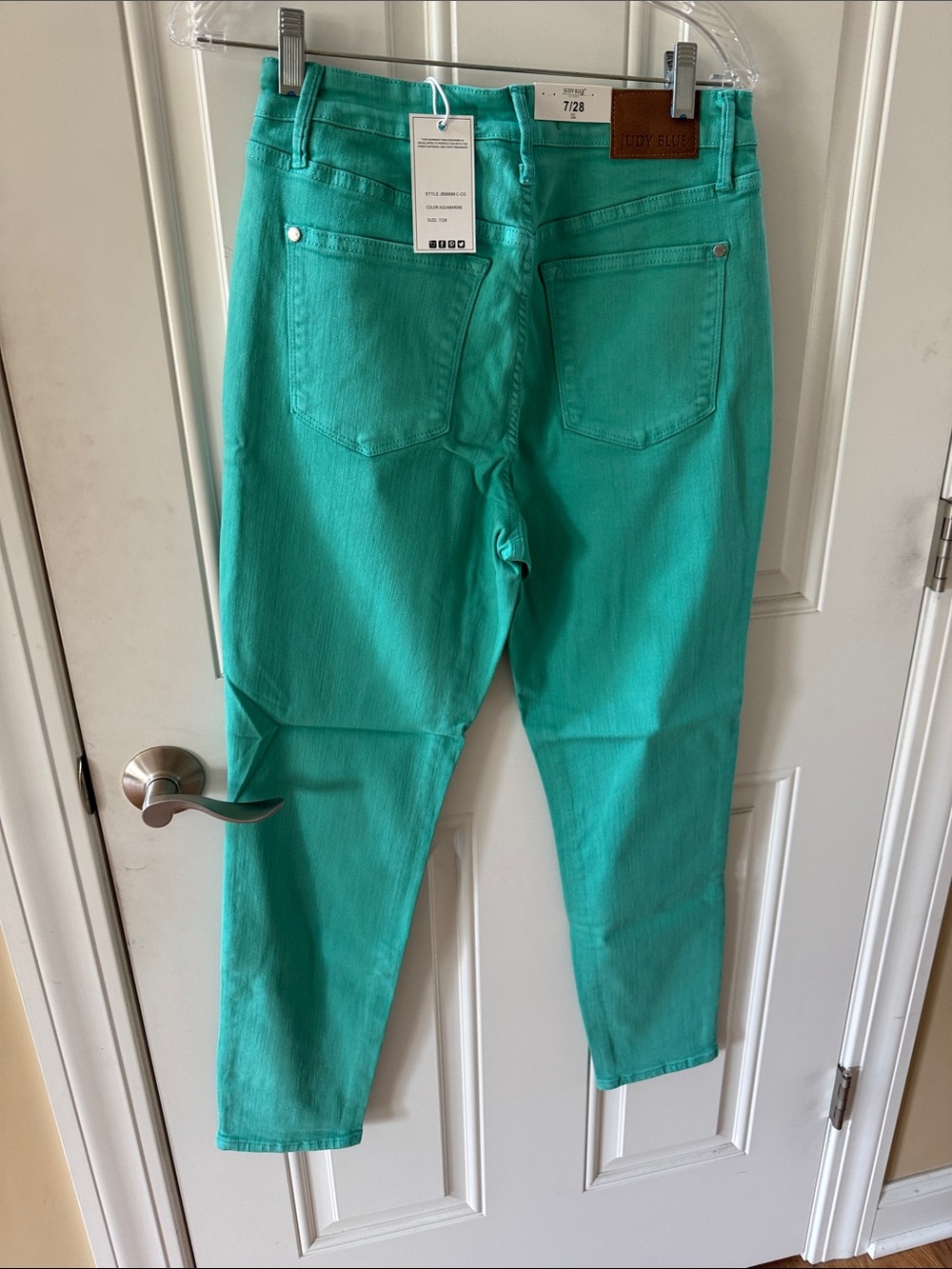 Judy Blue Teal Cropped High-Rise Jeans